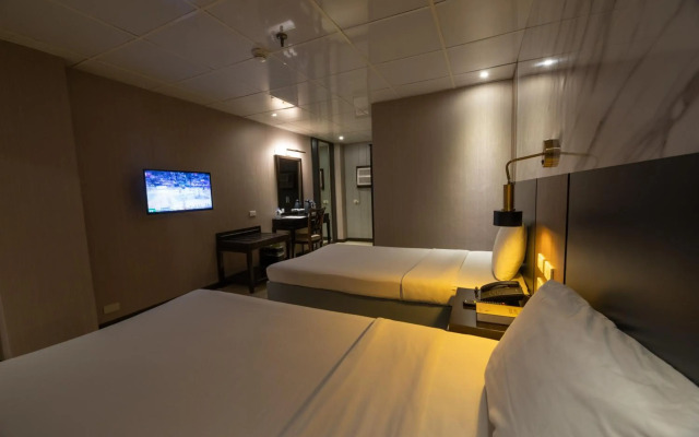 Star Plaza Hotel