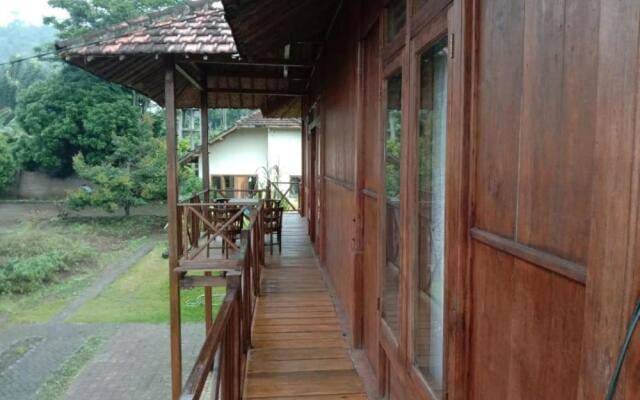 Rumah Kayu Sumberrejo