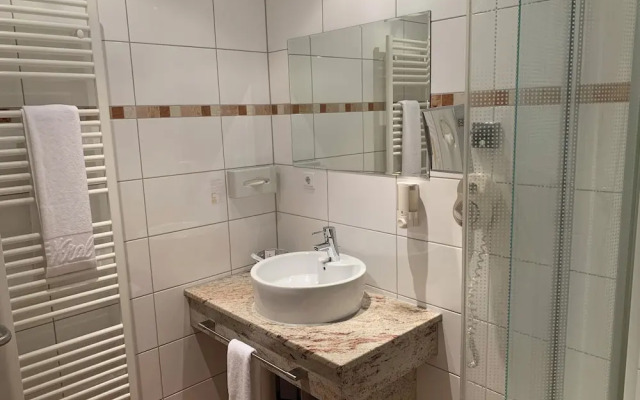 KRAL Suite Hotel & Serviced Apartment