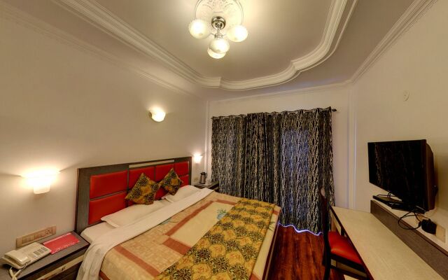 Hotel Shilton by Royal Collection