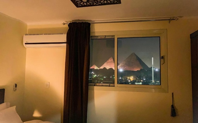 Oscar Pyramids View