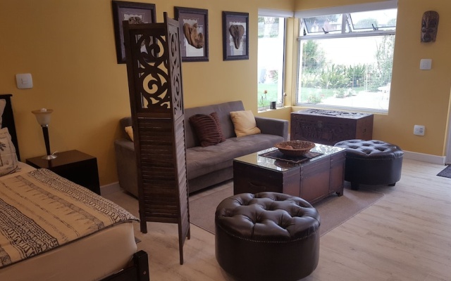 Superior 4-star-apartment Graded by Aa and Tgcsa Close to Constantia Wineroute