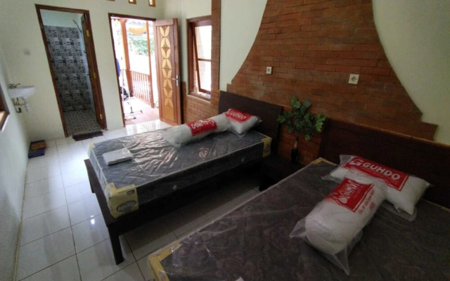 Borobudur Kampung Homestay - Ismudi