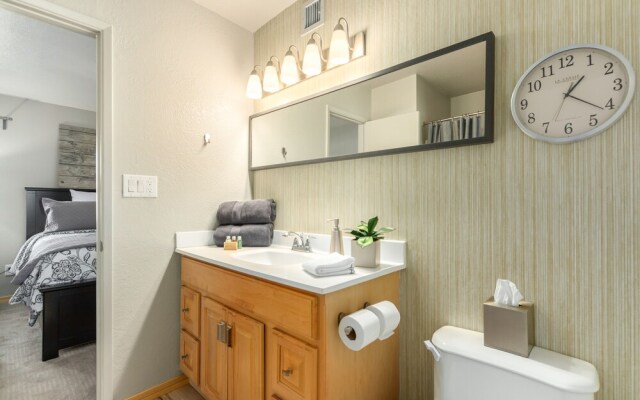 Lodge Townhouse 2 Bedroom Townhouse by Redawning