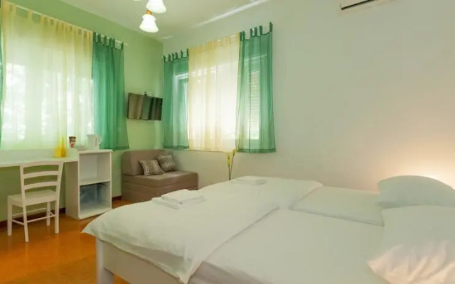 Accommodation Jarula