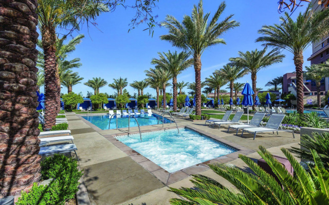 Club Wyndham Desert Blue