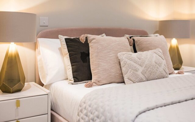 Marble Arch Suite 3-hosted by Sweetstay