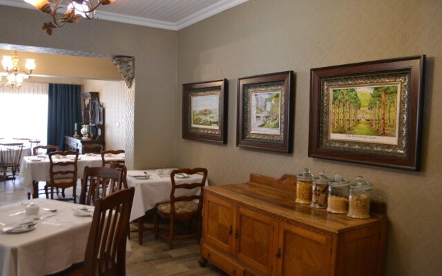 Hobbit Boutique Hotel