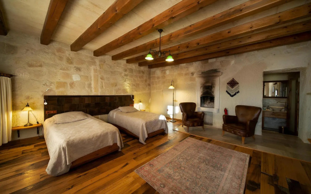 Seki Cave Suites
