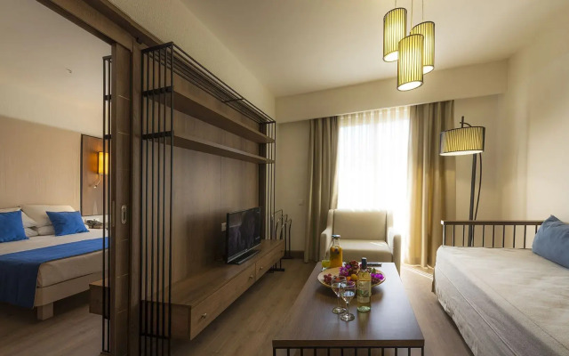 Liv Hotel By Bellazure