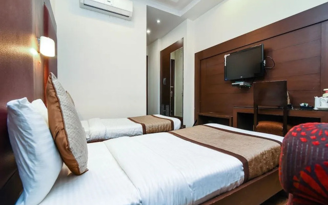 OYO 644 Hotel Haris Court