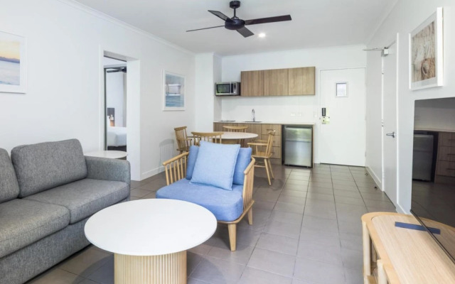 Oaks Cairns Hotel