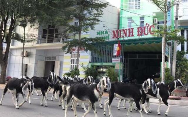 Minh Đức Guest House Ninh Chữ Beach