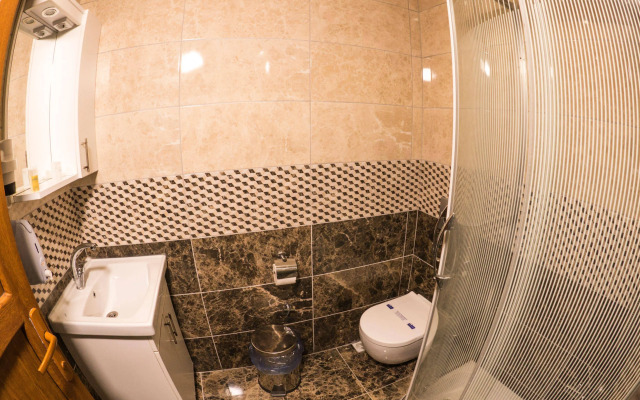 Elif Inan Hotel