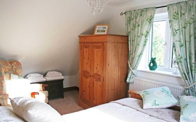 Avon Lodge