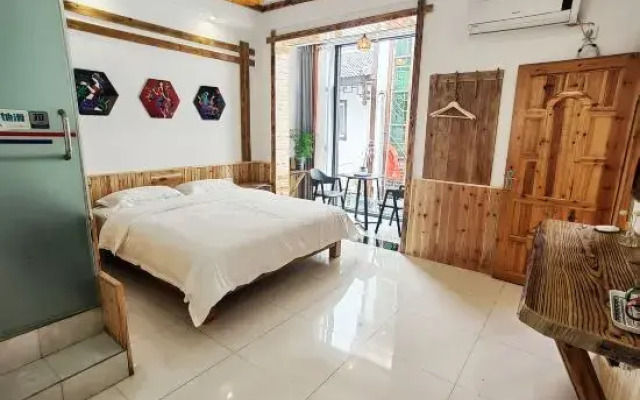 Huayu Inn