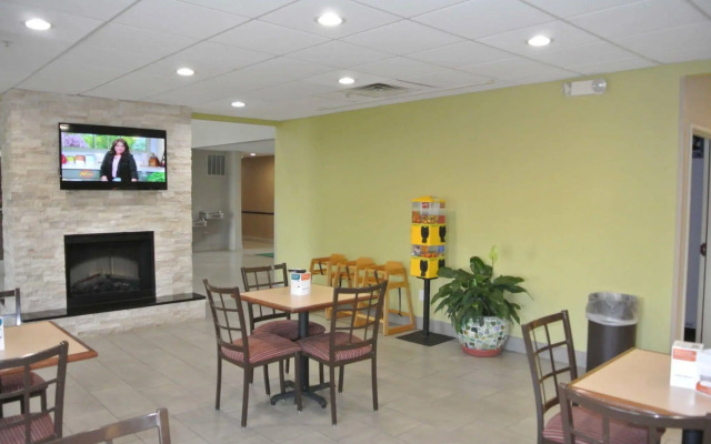 Quality Inn and Suites Arnold - St Louis