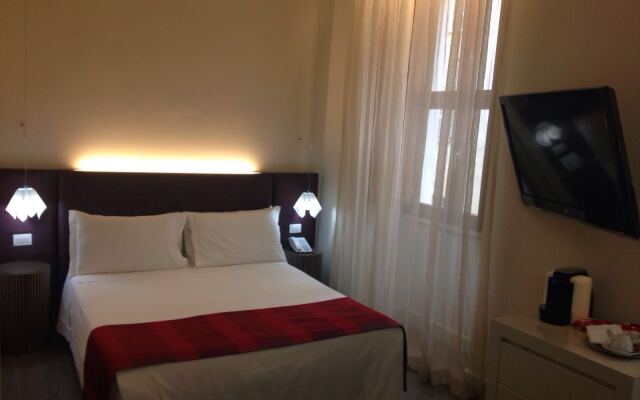 Navona Palace Luxury Inn