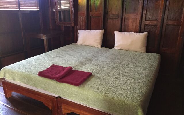 Baan Are Gong Riverside Homestay