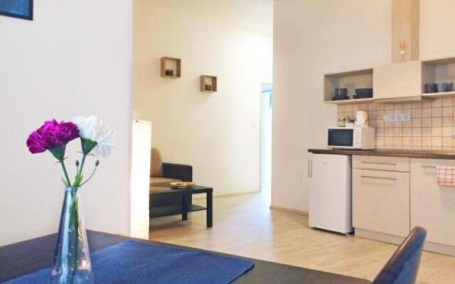 Zoom-Budapest Apartments