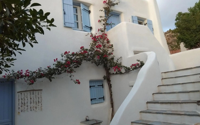 Poseidon Hotel (JNX)