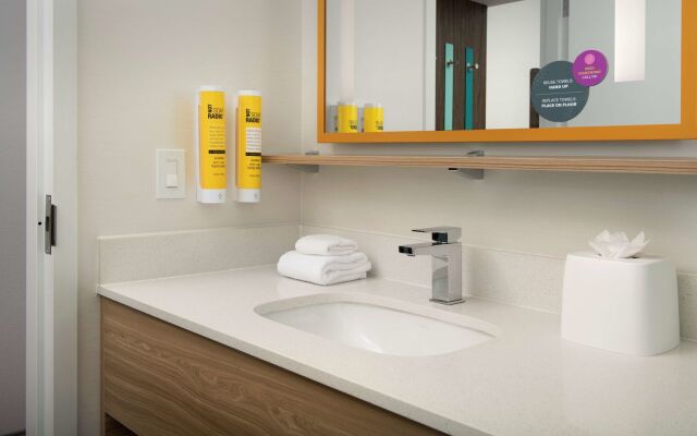 Tru by Hilton Miami West Brickell