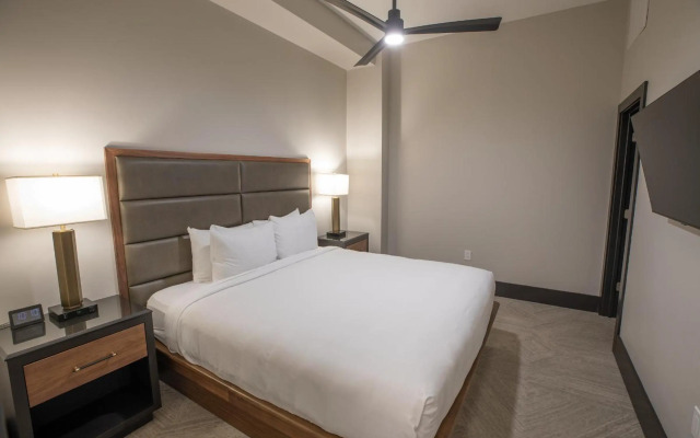 The Bee Hotel Danville