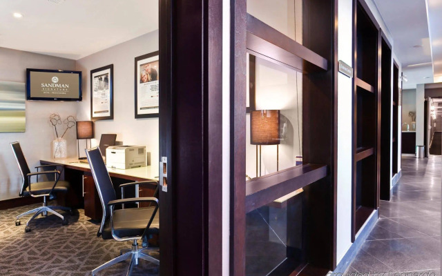 Sandman Signature Langley Hotel