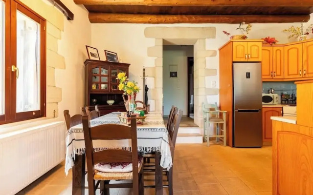 Villa Aloni-traditional Stone Villa With Nice View,pool and Garden