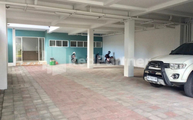 TERRA Guesthouse JEC Mitra RedDoorz