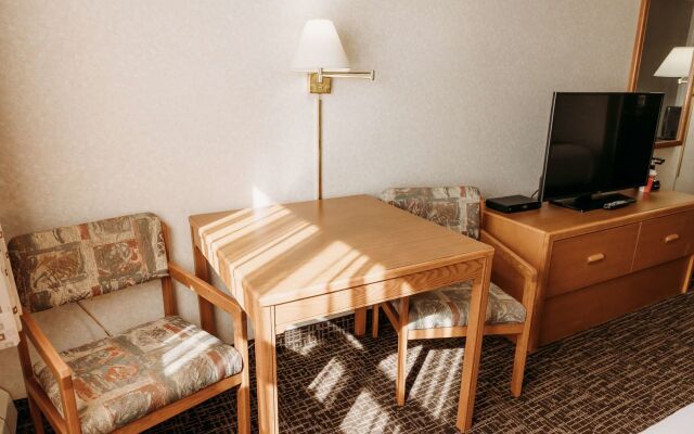 Coast Fort St. John Hotel