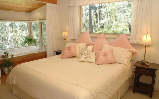 Myers Creek Cascades Luxury Cottages