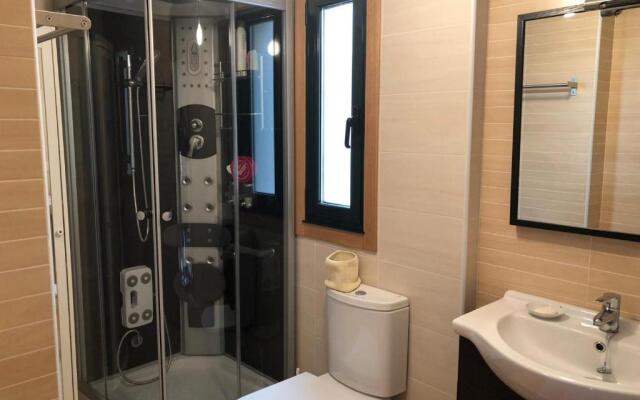 Apartamento para 6 personas con piscina y paddle