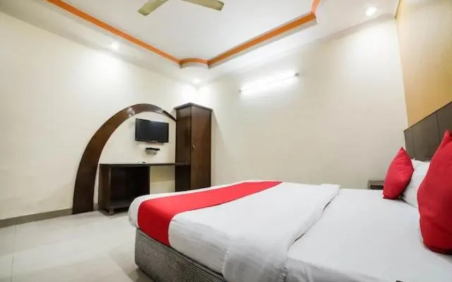 Hotel Viraat