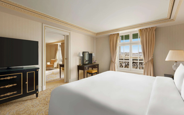Shangri-La Paris Hotel
