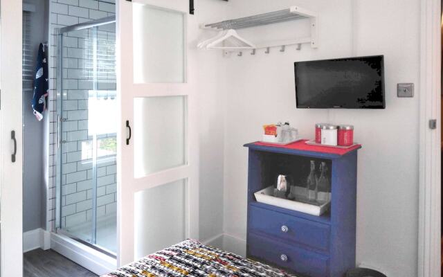 Con Amore Guest House