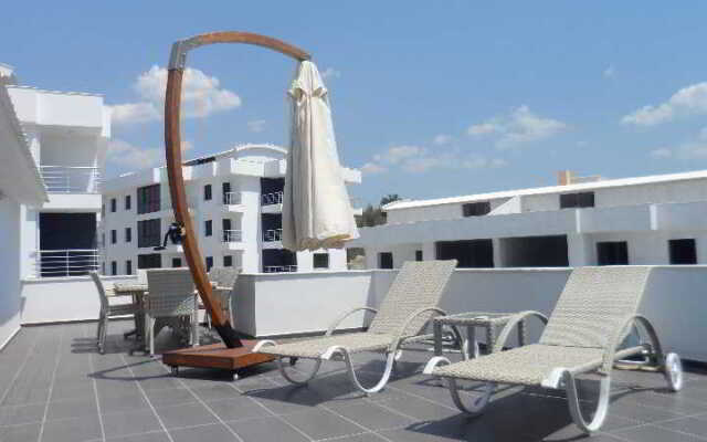 Belize Deluxe