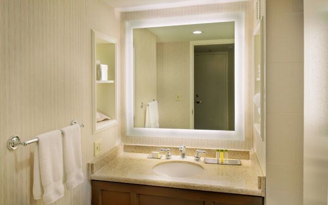 St. Louis Union Station Hotel, Curio Collection by Hilton