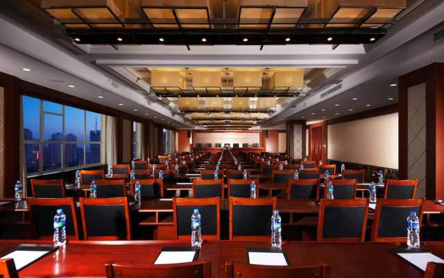 Holiday Inn Express Luoyang City Center by IHG