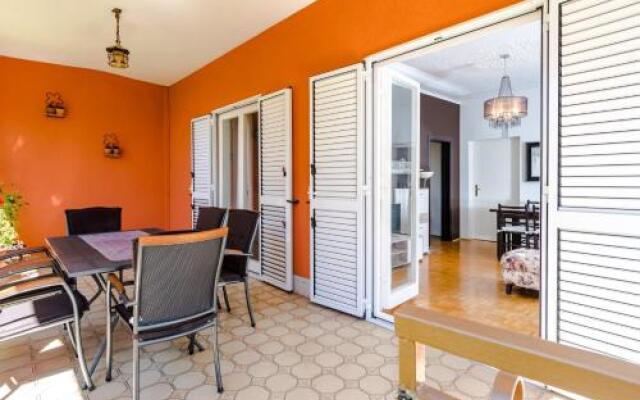 Apartment Yean