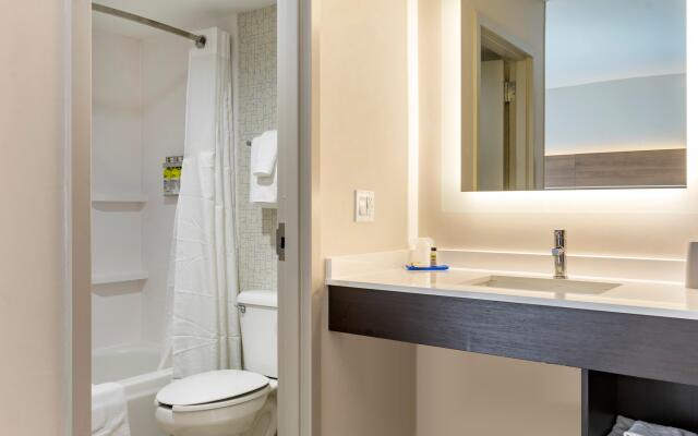 Holiday Inn Express Hotel & Suites Albuquerque Midtown, an IHG Hotel