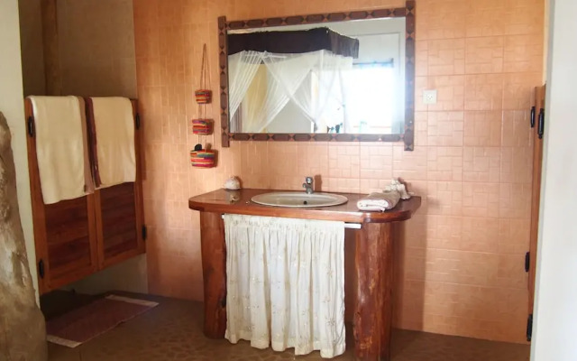 Caliente Beach Lodge