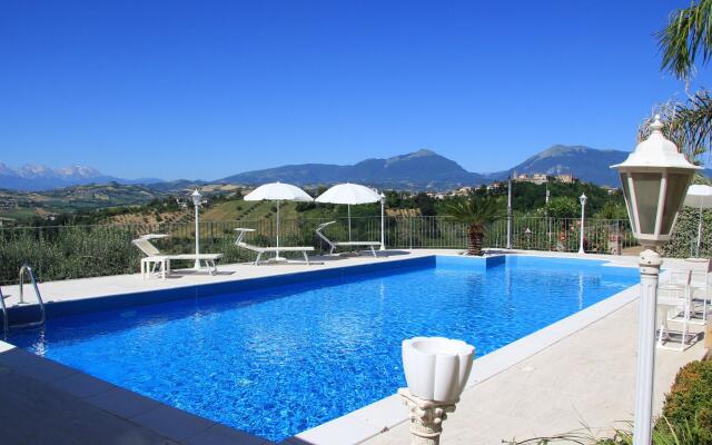 Mansion in Case Alte With Pool & Nature Trails