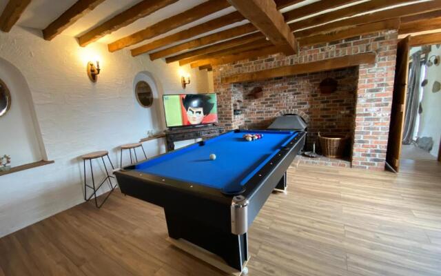 Beautiful secluded farmhouse with hot tub