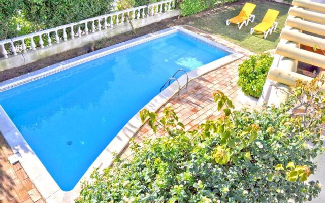 Located on a Quiet Cul-de-sac, Just Within 1 Mile From the Centre of Vilamoura