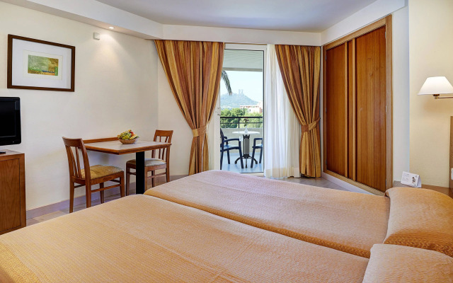 Hipotels Bahía Grande Aparthotel