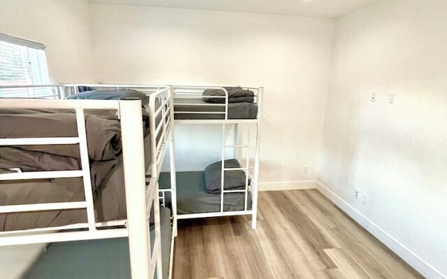 Modern HomeStay