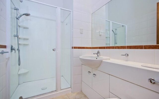 QV Penthouse Apt in the Connaught - 441