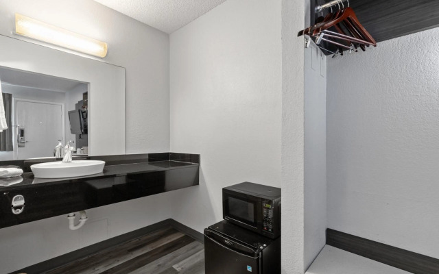 Motel 6 San Diego, CA - North