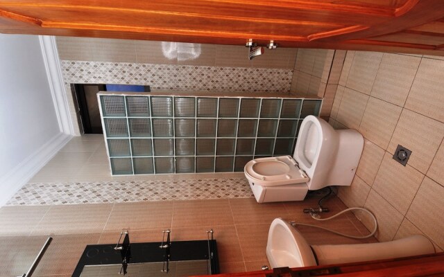 Rezider Apartment